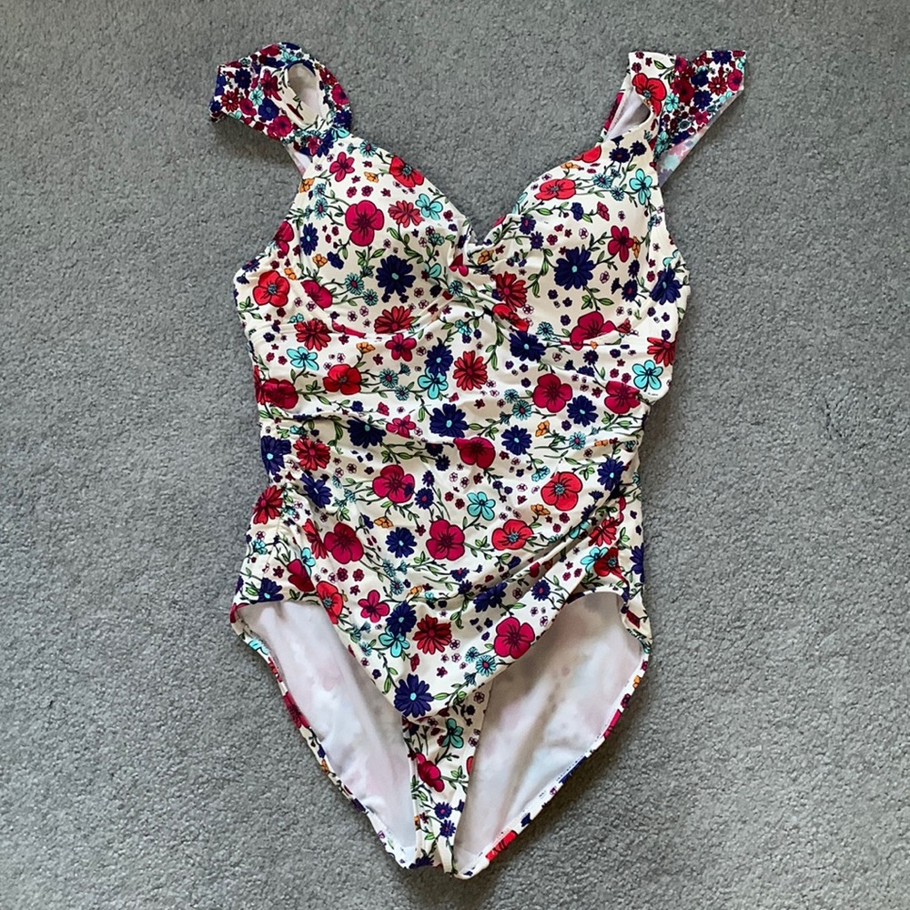 Brand new Liz Claiborne women’s swimsuit.